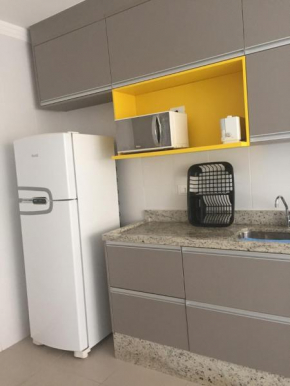 ÓTIMO Apartamento na praia da Enseada Guarujá para 04 adultos e 02 crianças com ar condicionado